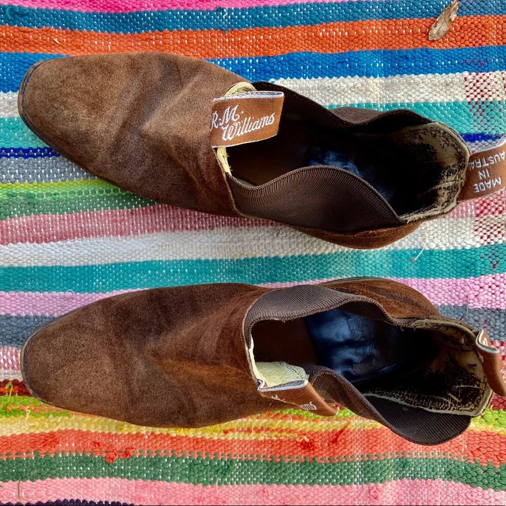 R.M. Williams Chelsea boot - AUS size 8 - US 9 suede. Like new!